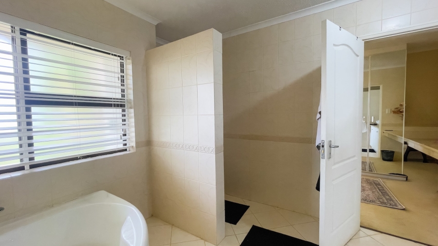 4 Bedroom Property for Sale in Groot Brakrivier Central Western Cape